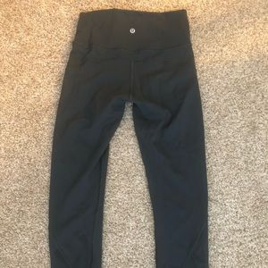 lululemon in movement tight size 6